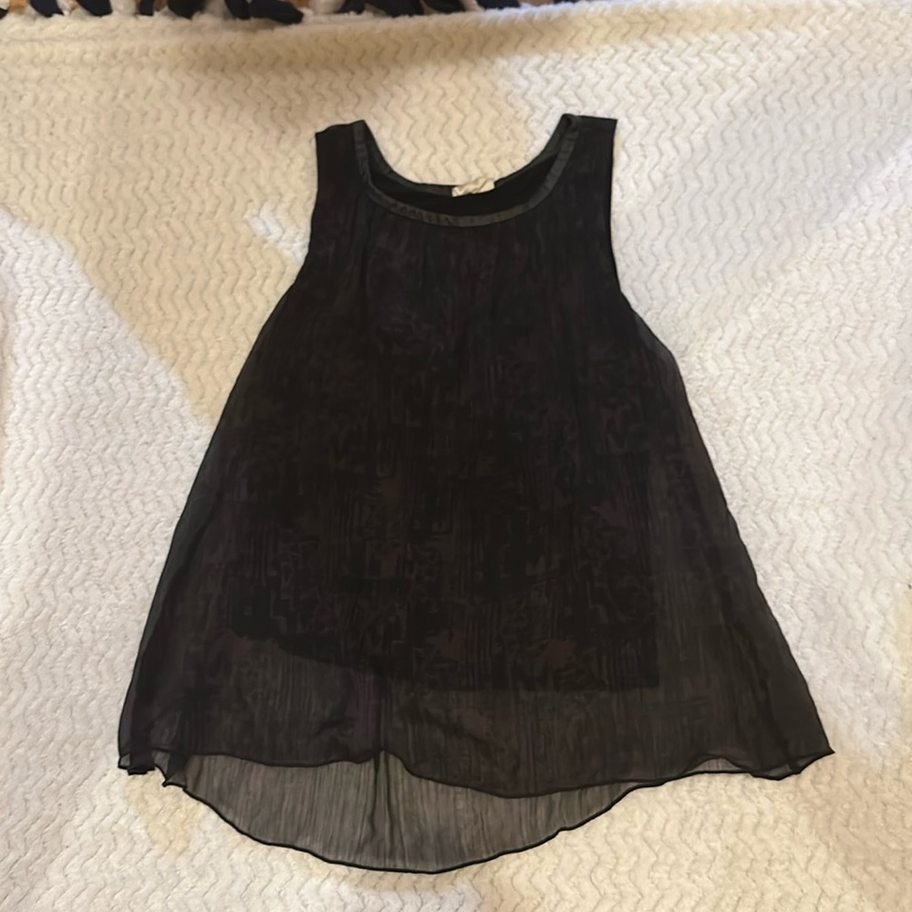 Women’s small, black and purple patterned tank top